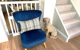The Bolt Hole, Winchcombe, Charming Dog-Friendly Cottage